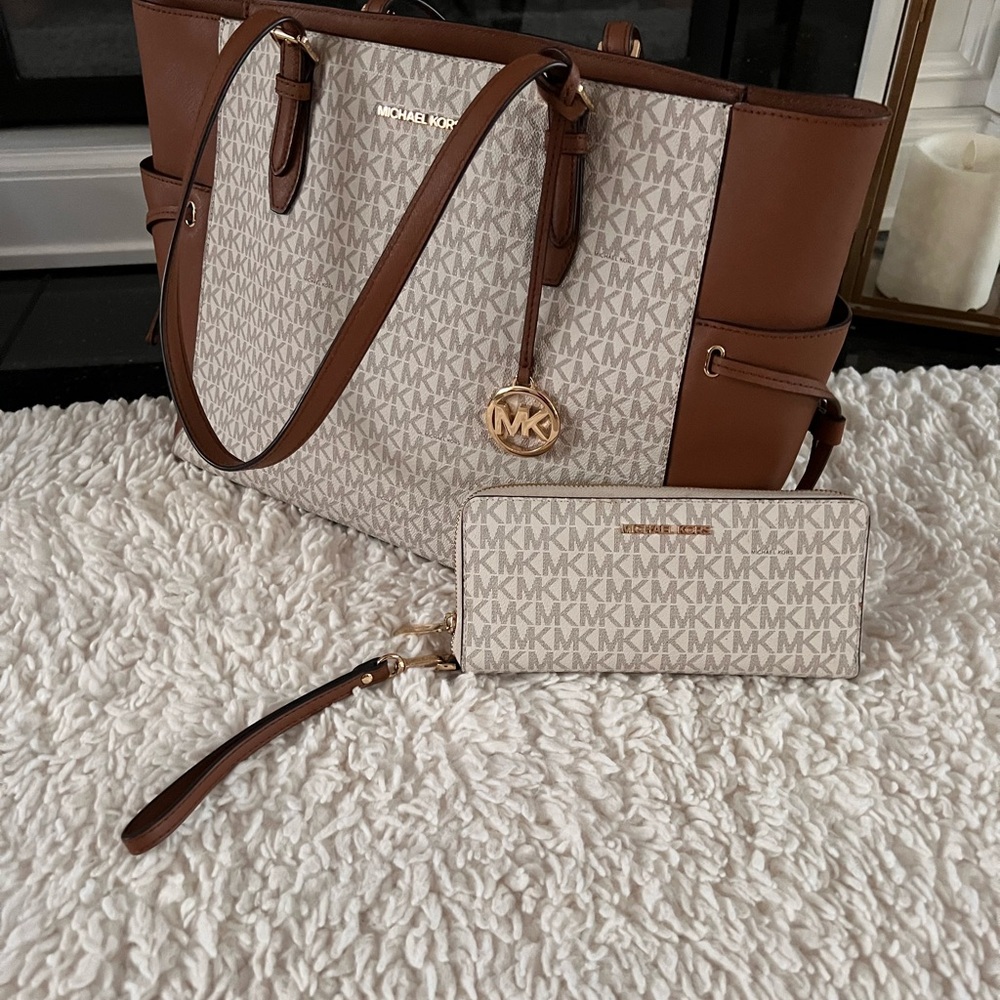 Michael Kors Tan and Cream Signature Tote